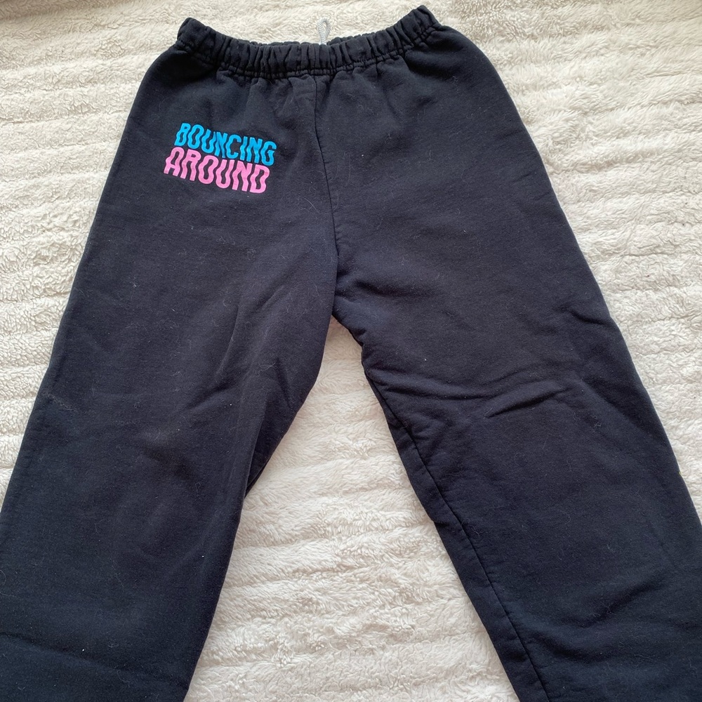 zummies bouncing around sweats